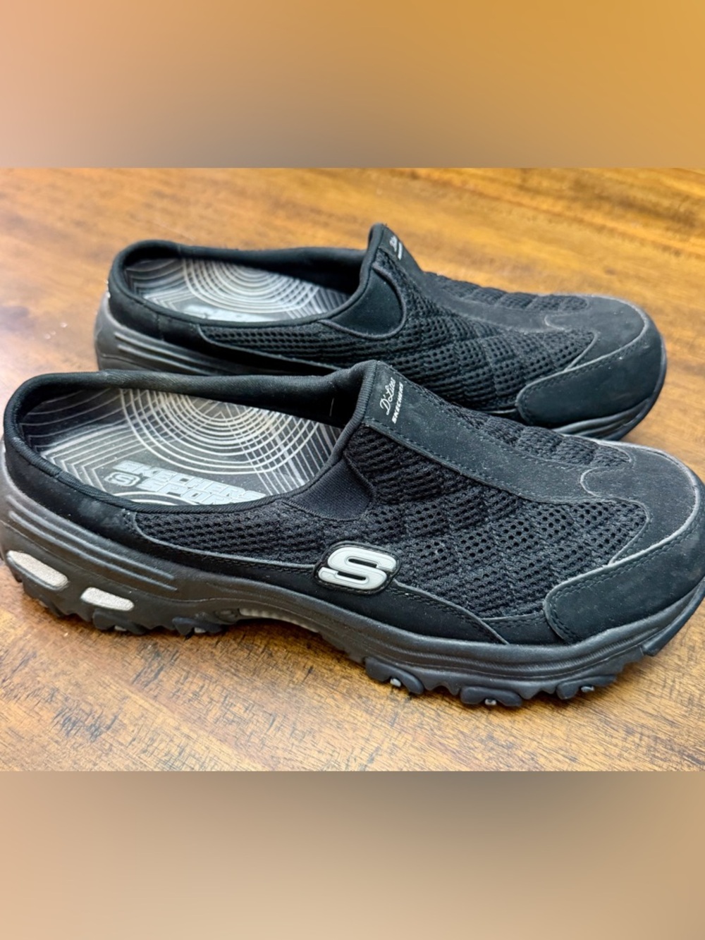 Skechers Women's D’Lites Slip-On Athletic Mule sneaker